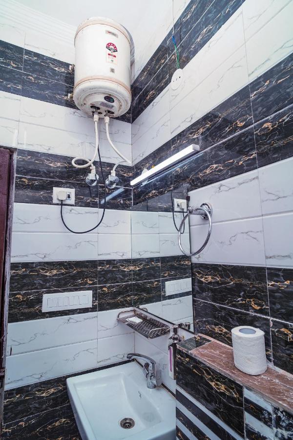 Hotel Golden Residency Nueva Delhi Exterior foto
