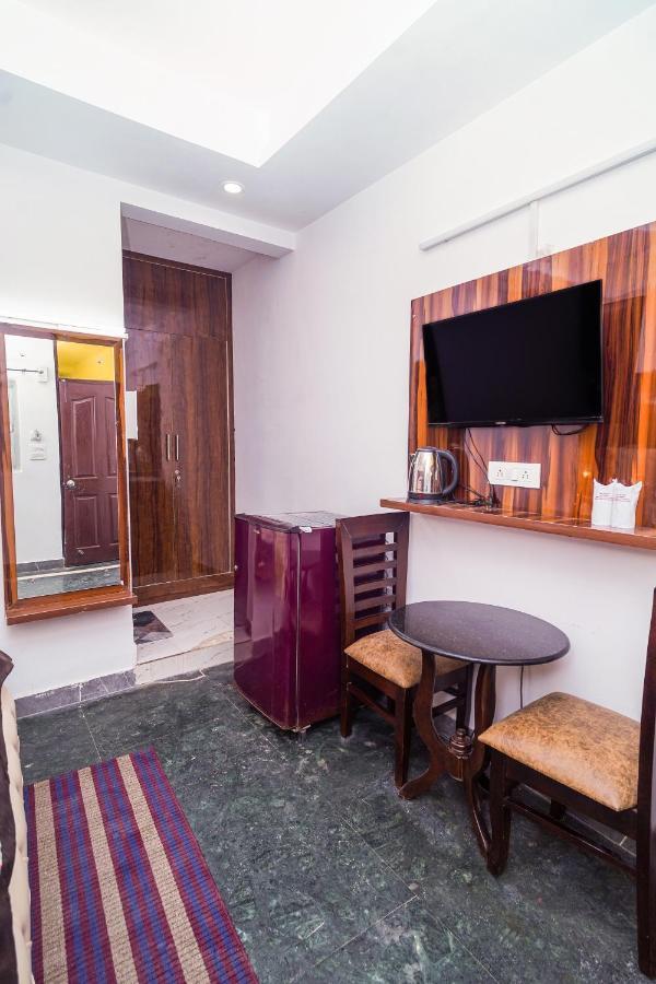 Hotel Golden Residency Nueva Delhi Exterior foto